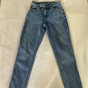 American Eagle medium dark wash straight mom jeans